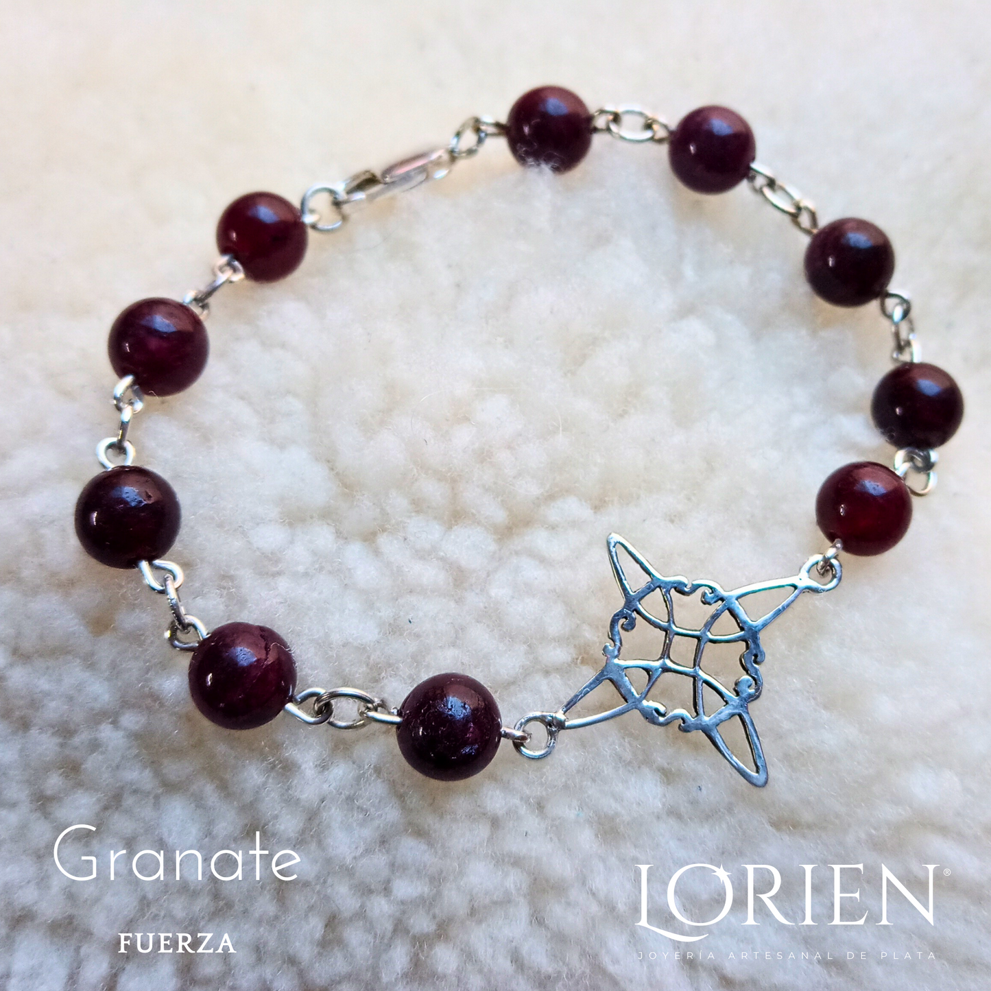 Pulsera con Nudo de Bruja y Granates "Fuerza"