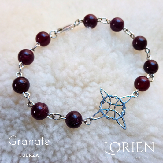 Pulsera con Nudo de Bruja y Granates "Fuerza"